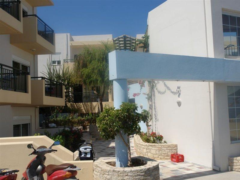 Radamanthy's Aparthotel 2*