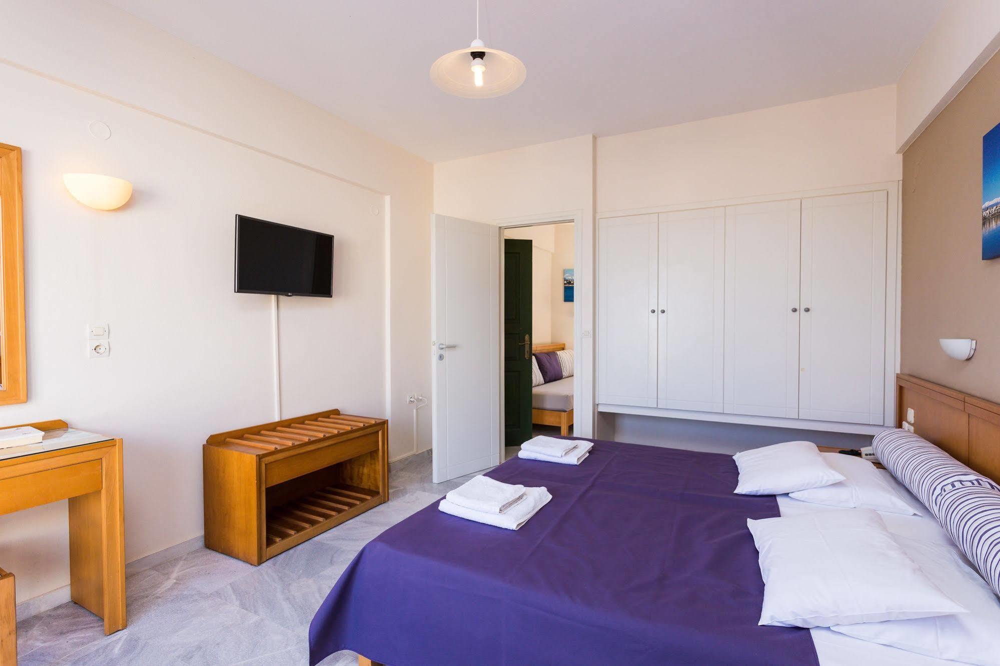 Aparthotel Radamanthy's
